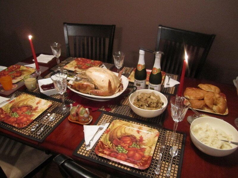 happy thanks giving day dinner