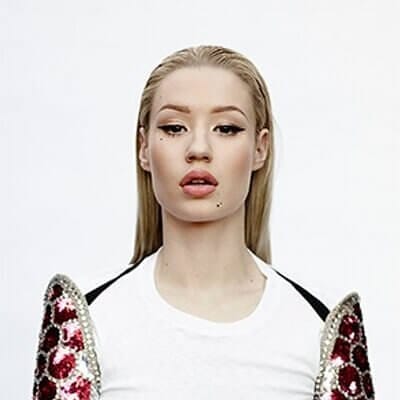 iggy azalea twitter abandona