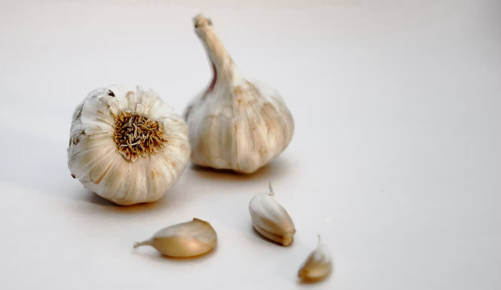 Beneficios de poner ajo en las comidas